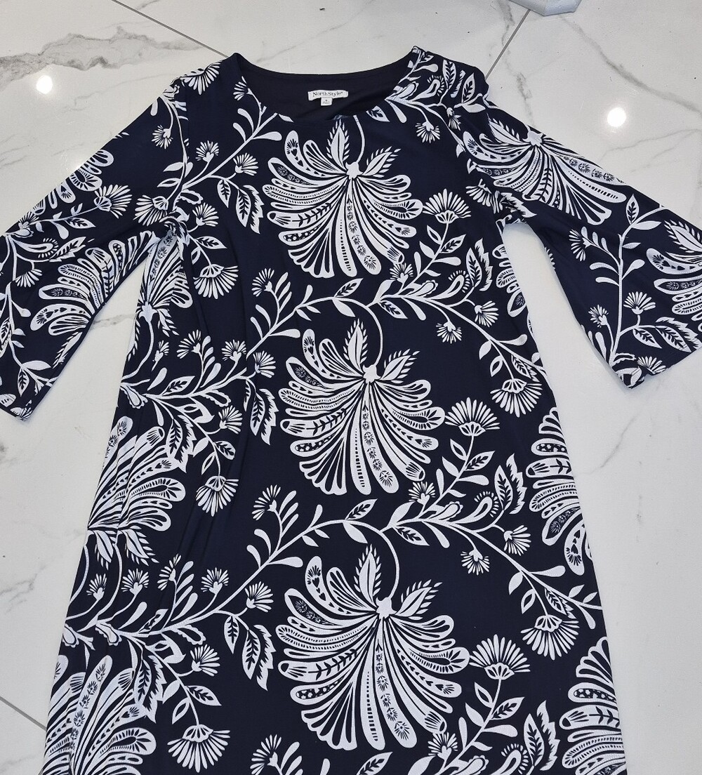 NorthStyle Navy and White Floral Swing Dress